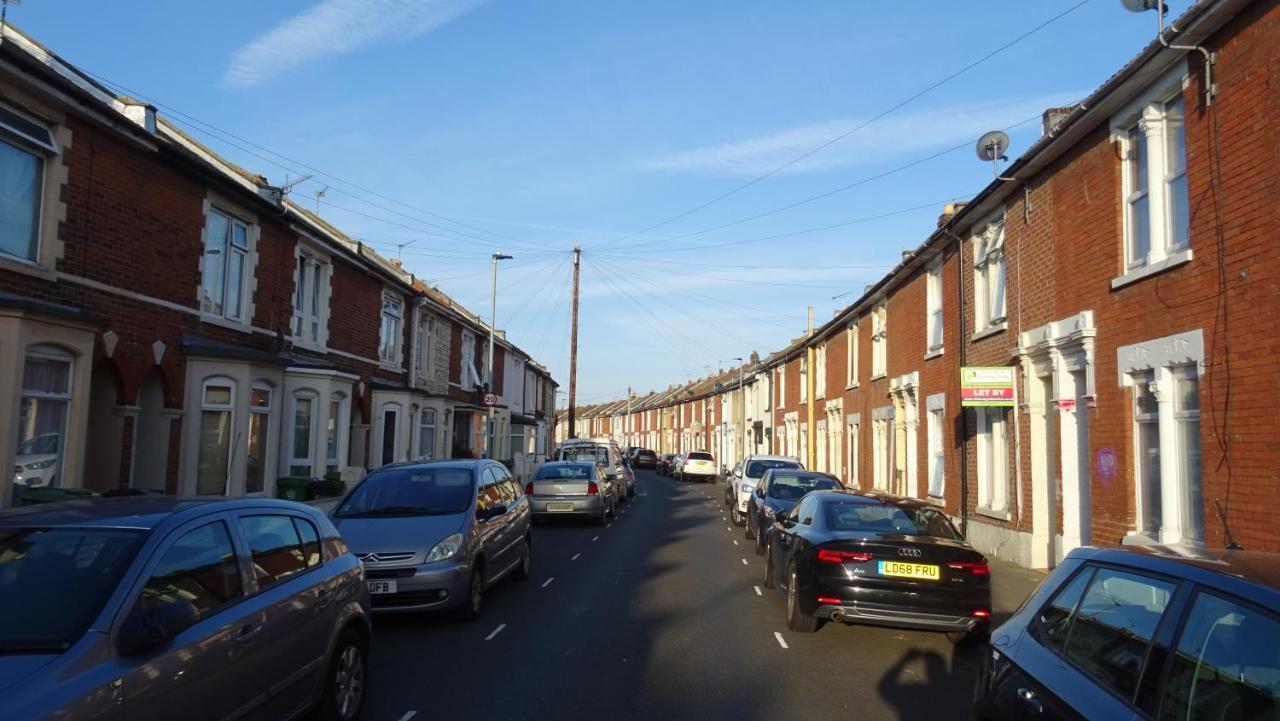 Radanks House - Fratton Lägenhet Portsmouth Exteriör bild