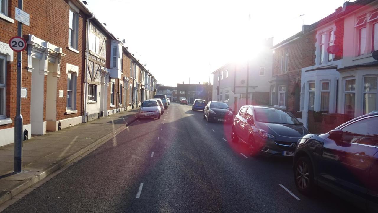 Radanks House - Fratton Lägenhet Portsmouth Exteriör bild